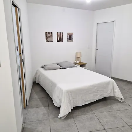 Confortable Au Coeur D'un Village Paisible Apartment *